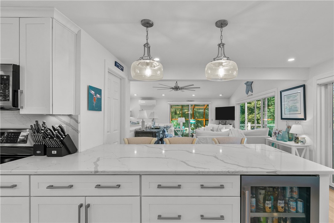 48 Therien Road Portsmouth, RI 02871 - Photo 11 of 35