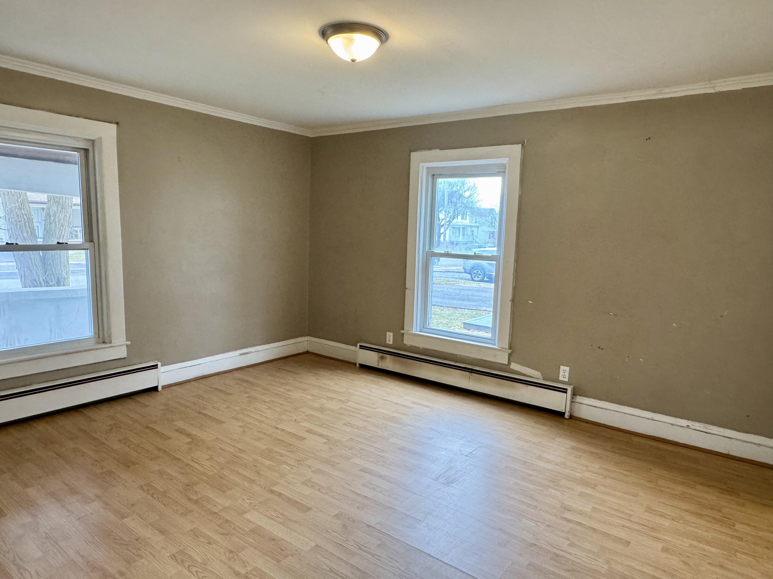 8 Lozier Place Plattsburgh, NY 12901 - Photo 3 of 17