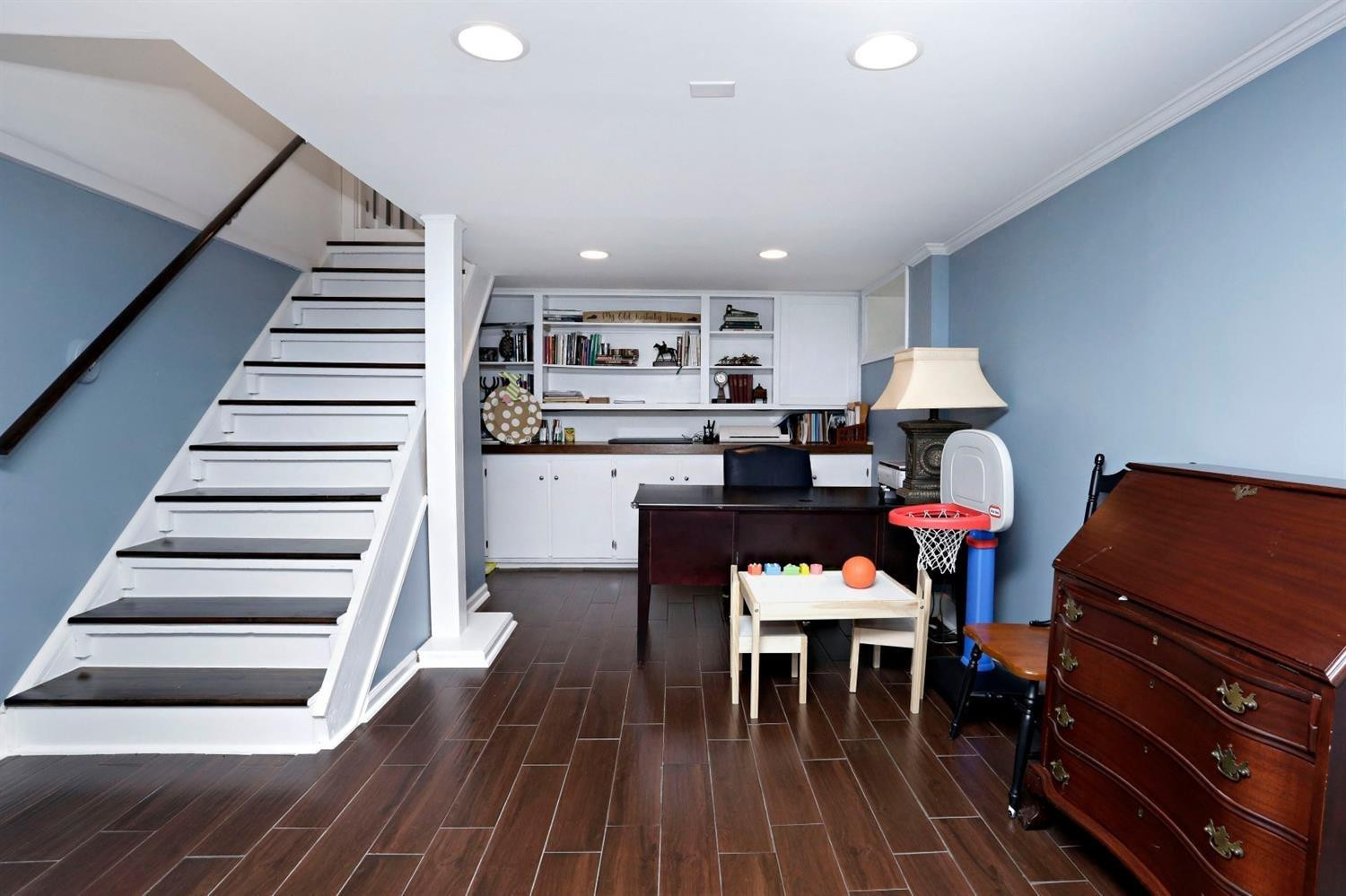 477 Hart Road Lexington, KY 40502 - Photo 20 of 25 A view of the lower level showing the ar