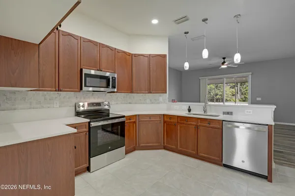 $2,400 | 695 Sid Drive, Jacksonville, FL 32218