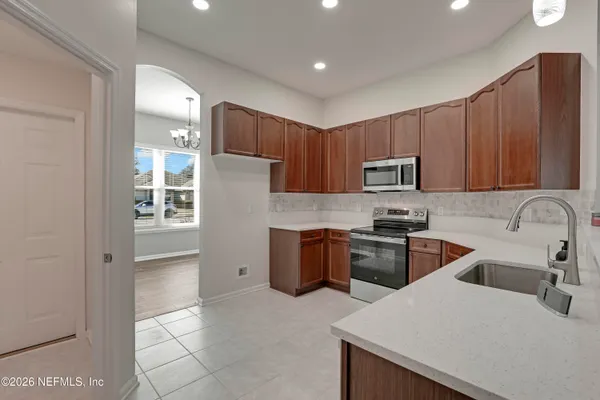 $2,400 | 695 Sid Drive, Jacksonville, FL 32218