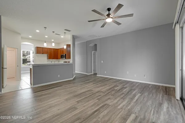 $2,400 | 695 Sid Drive, Jacksonville, FL 32218