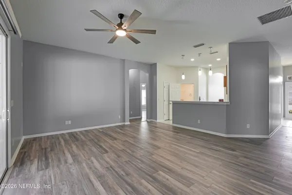 $2,400 | 695 Sid Drive, Jacksonville, FL 32218