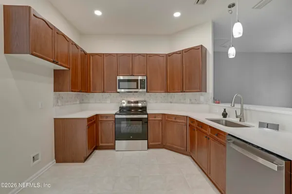 $2,400 | 695 Sid Drive, Jacksonville, FL 32218