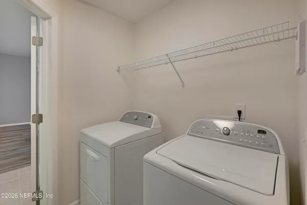 $2,400 | 695 Sid Drive, Jacksonville, FL 32218