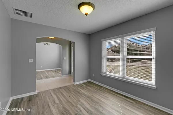 $2,400 | 695 Sid Drive, Jacksonville, FL 32218