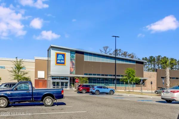 $2,400 | 695 Sid Drive, Jacksonville, FL 32218