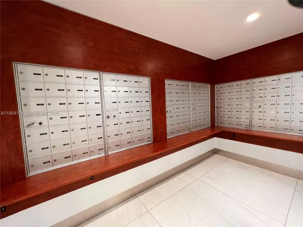 $1,550,000 | 90 Alton Road, Unit 2110, Miami Beach, FL 33139