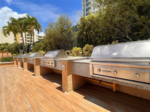 $1,550,000 | 90 Alton Road, Unit 2110, Miami Beach, FL 33139