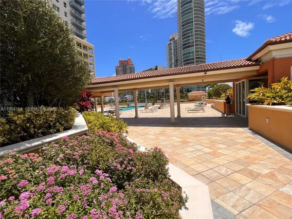 $1,550,000 | 90 Alton Road, Unit 2110, Miami Beach, FL 33139