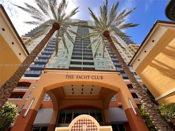 $1,550,000 | 90 Alton Road, Unit 2110, Miami Beach, FL 33139