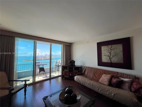 $1,550,000 | 90 Alton Road, Unit 2110, Miami Beach, FL 33139
