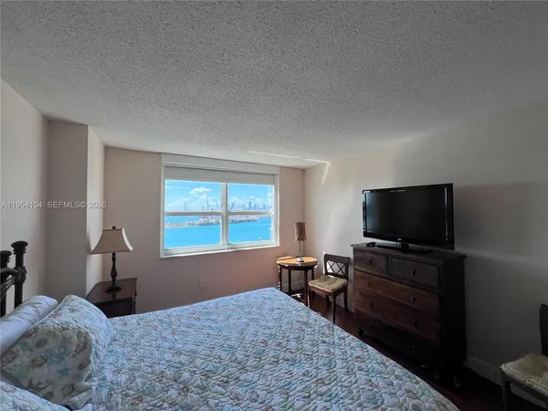 $1,550,000 | 90 Alton Road, Unit 2110, Miami Beach, FL 33139