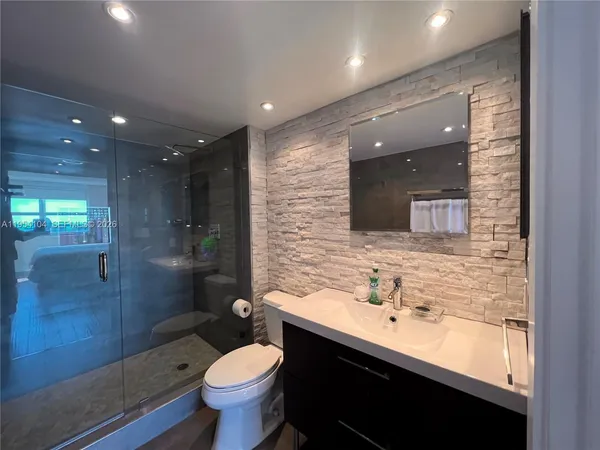 $1,550,000 | 90 Alton Road, Unit 2110, Miami Beach, FL 33139