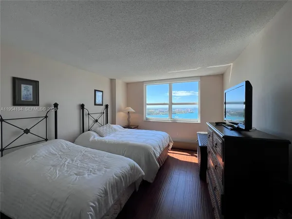 $1,550,000 | 90 Alton Road, Unit 2110, Miami Beach, FL 33139