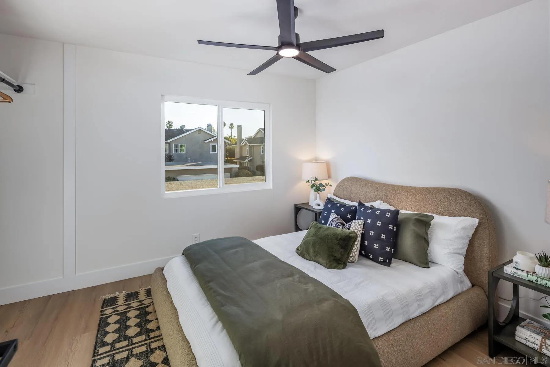 1986 Azure Way Encinitas, CA 92024 - Photo 20 of 20 Gallery Image 20