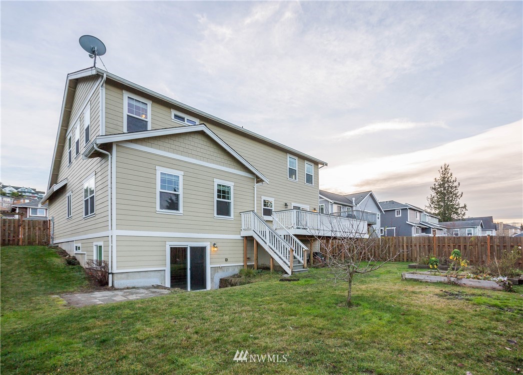 3702 West 7th Street Anacortes, WA 98221 - Photo 4 of 23