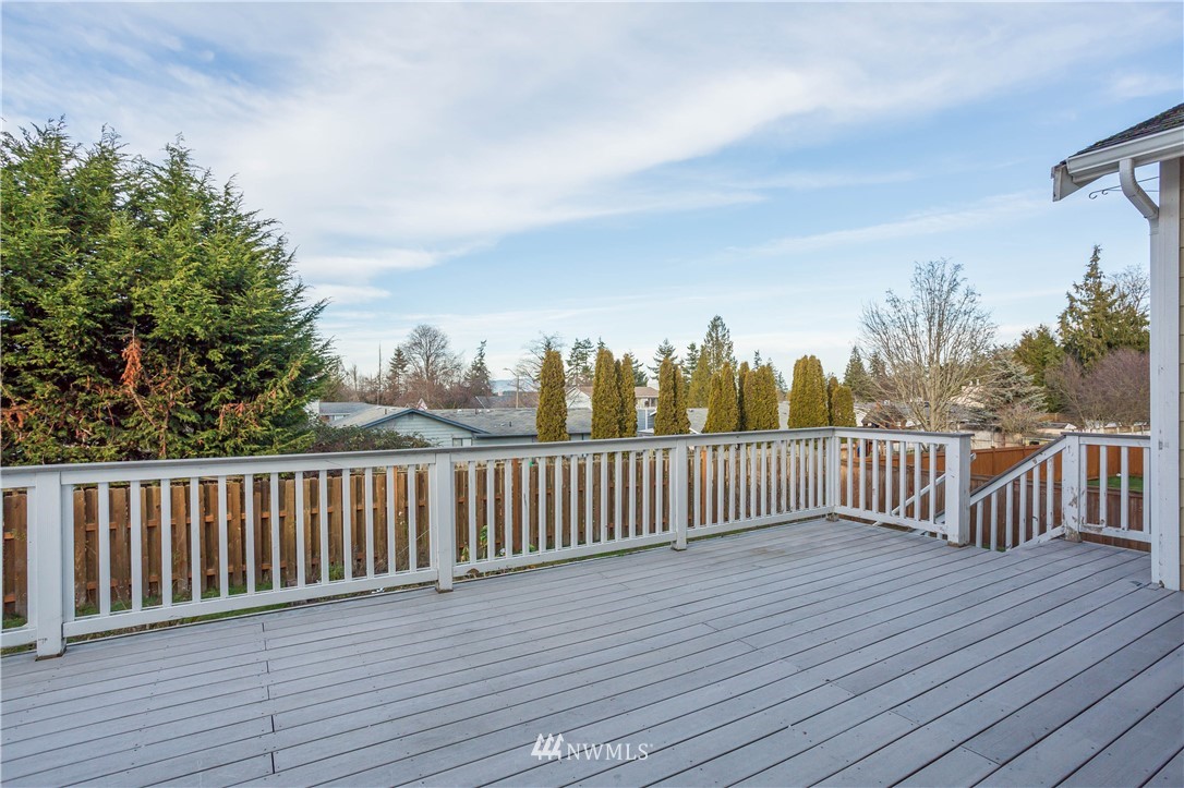 3702 West 7th Street Anacortes, WA 98221 - Photo 5 of 23