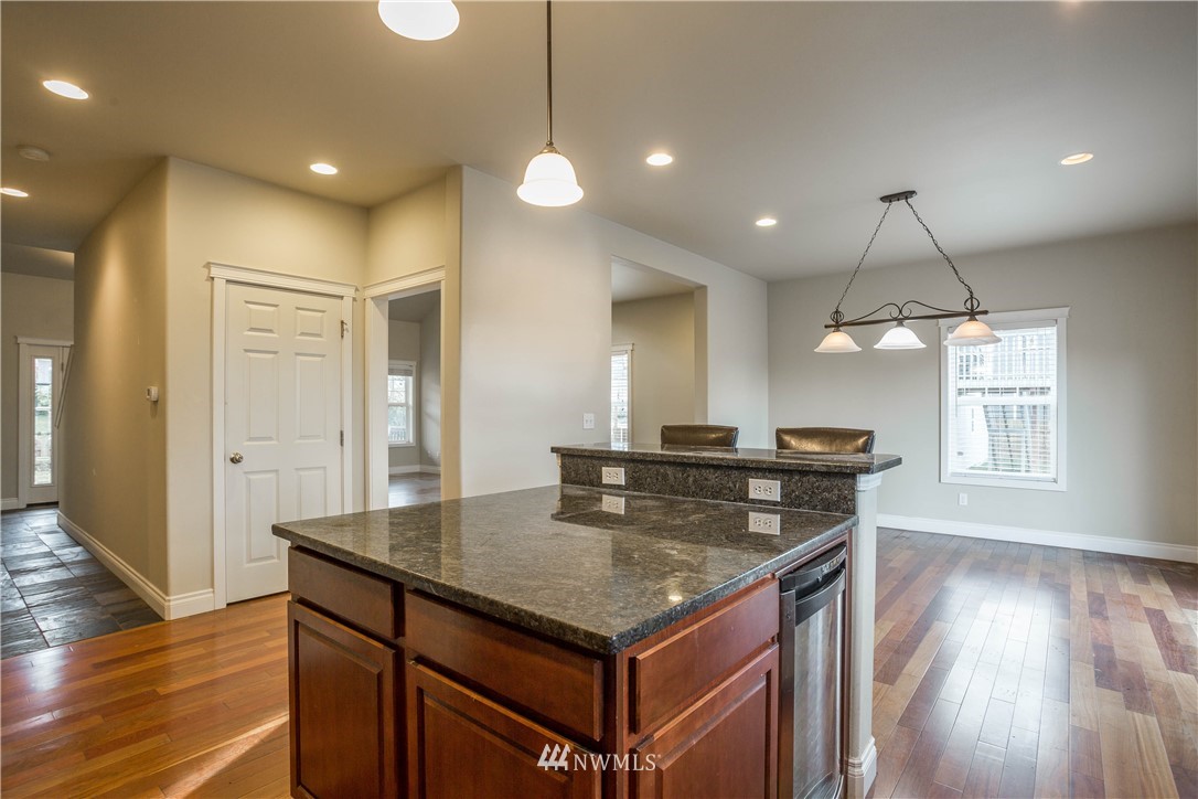 3702 West 7th Street Anacortes, WA 98221 - Photo 9 of 23