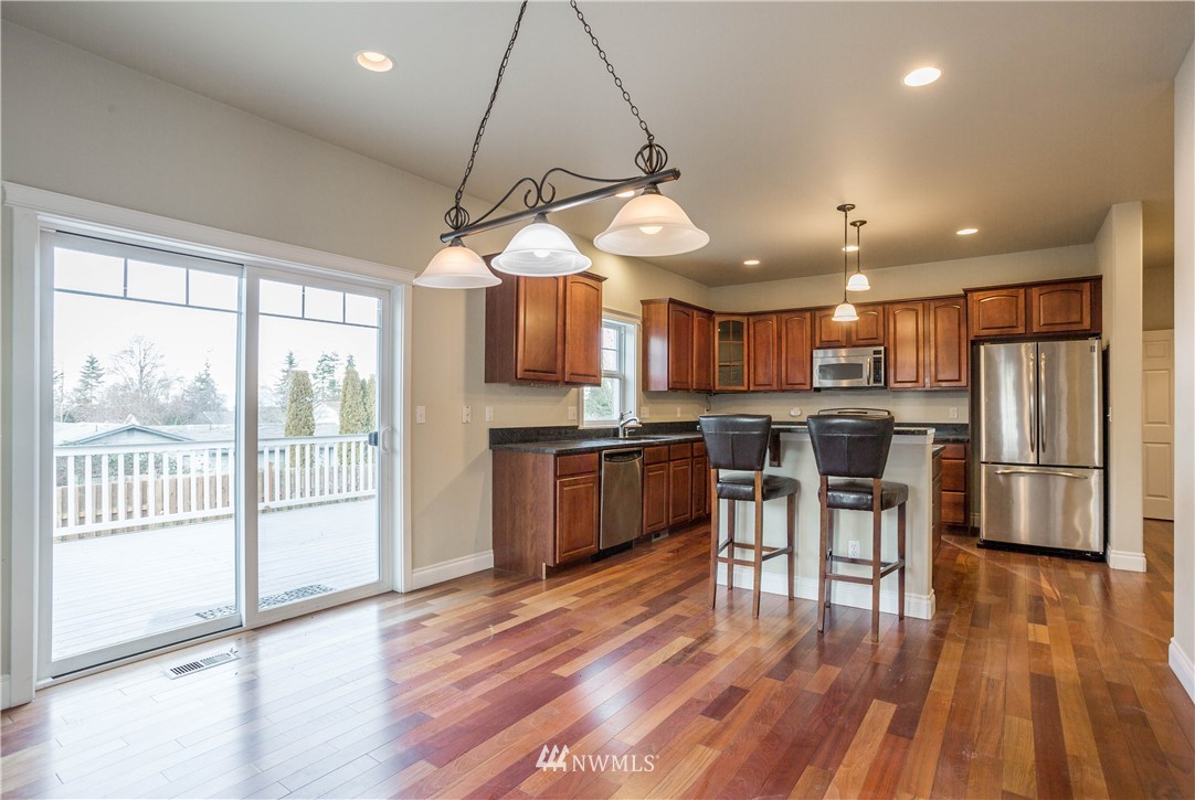 3702 West 7th Street Anacortes, WA 98221 - Photo 10 of 23