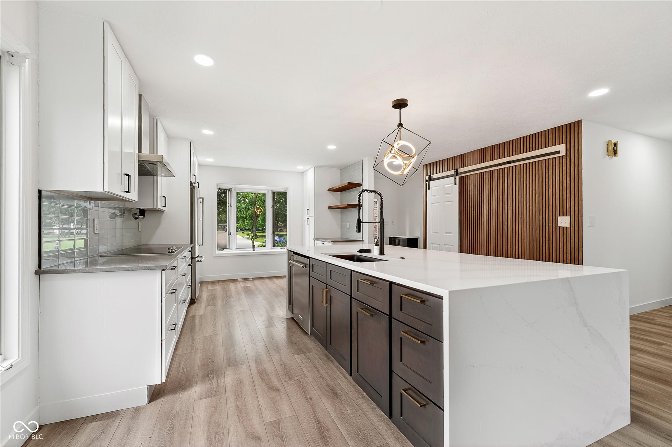 8425 Carthay Circle Fishers, IN 46038 - Photo 5 of 30