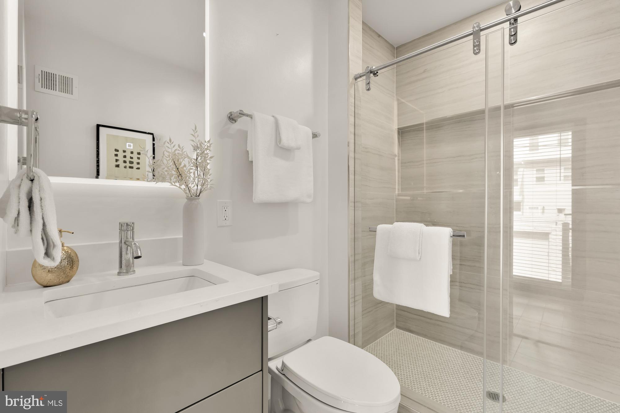 641 Quebec Place Northwest, Unit 1 Washington, DC 20010 - Photo 20 of 37