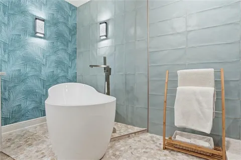 $699,000 | 2104 West First Street, Unit 1702, Fort Myers, FL 33901