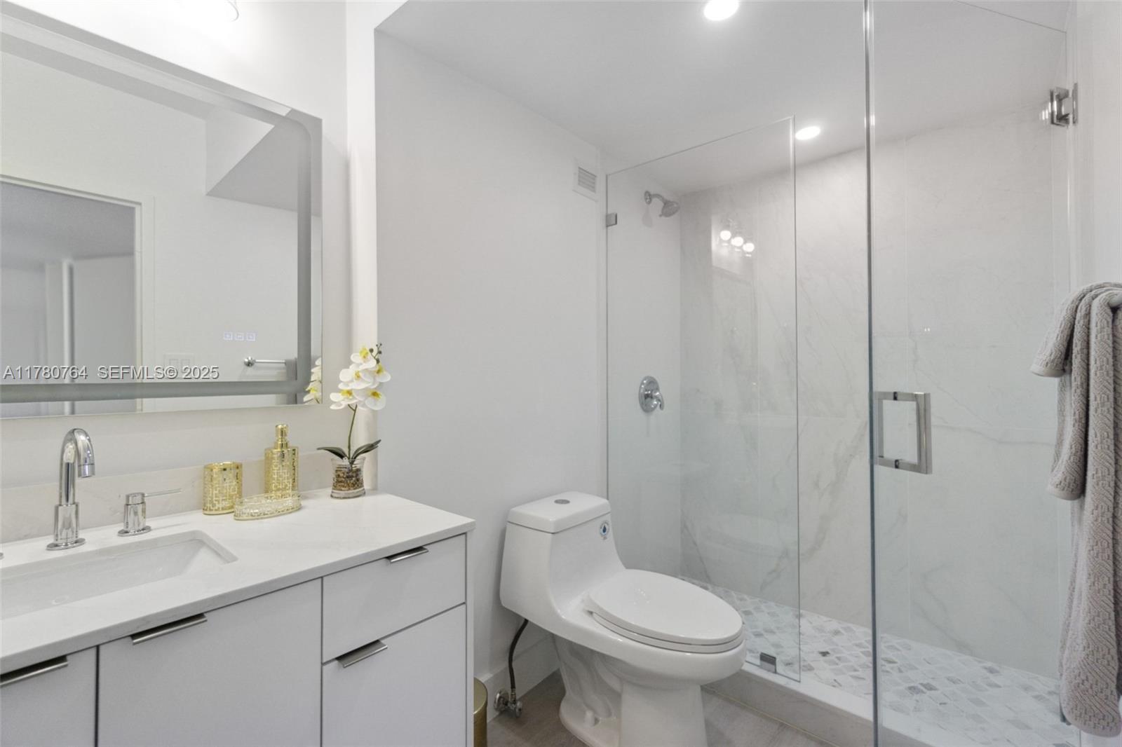 100 Lincoln Road, Unit 1218 Miami Beach, FL 33139 - Photo 13 of 27 Photo 13
