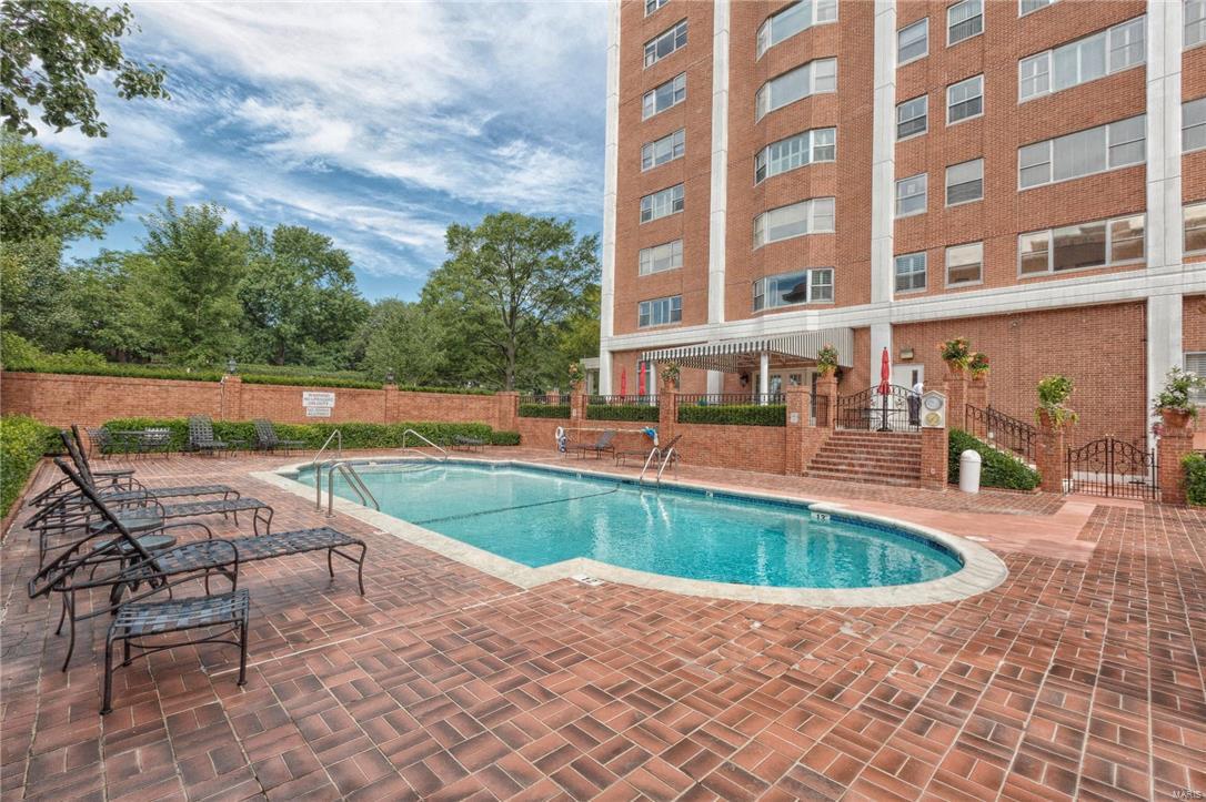 710 South Hanley Road, Unit 16D Clayton, MO 63105 - Photo 34 of 41 Gallery Image 34
