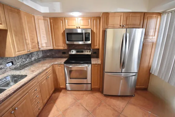 $2,000 | 4301 Martinique Circle, Unit K1, Coconut Creek, FL 33066