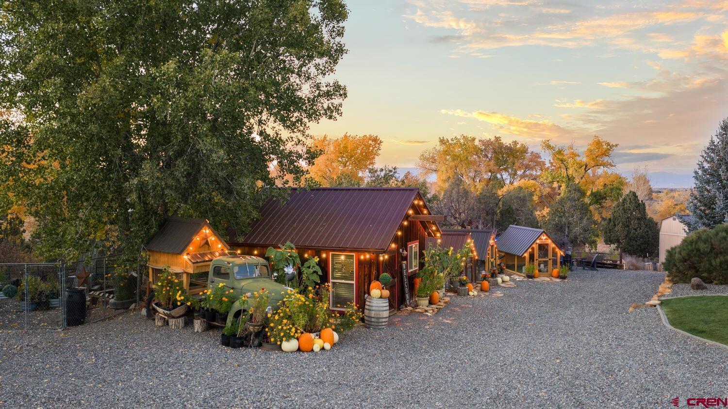 60075-60085 Oak Grove Road Montrose, CO 81403 - Photo 40 of 44 an outdoor space with furniture and city view