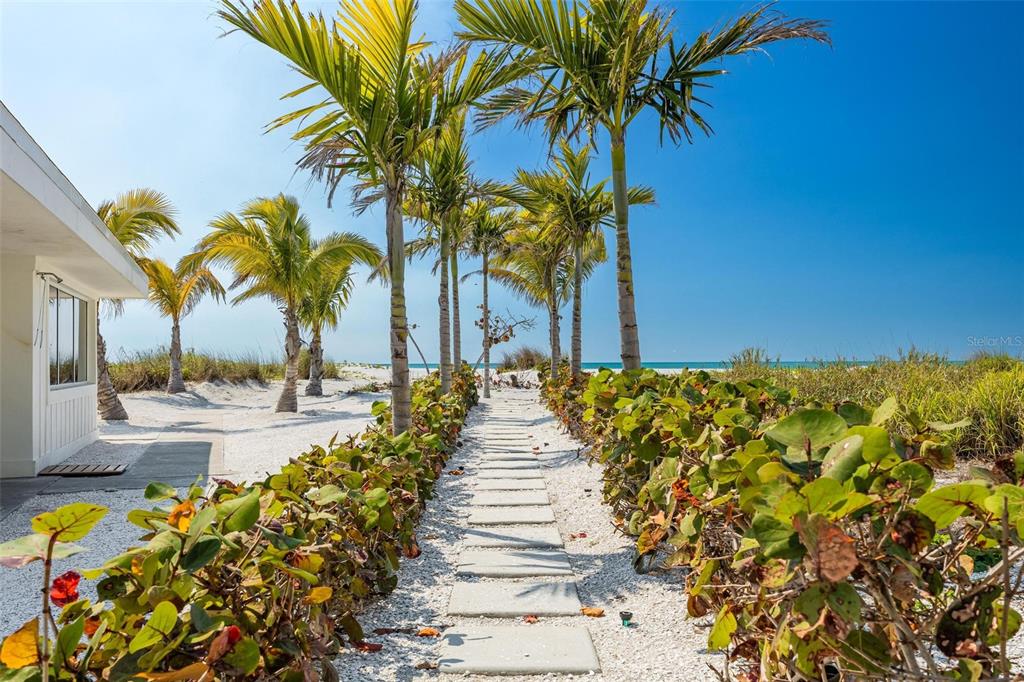 2740 North Beach Road, Unit B Englewood, FL 34223 - Photo 15 of 94