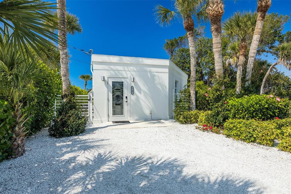 2740 North Beach Road, Unit B Englewood, FL 34223 - Photo 9 of 94