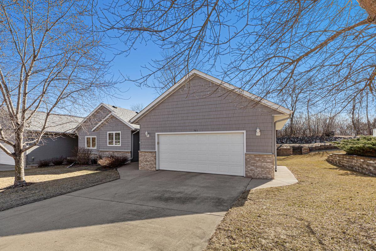 941 Rice Street Faribault, MN 55021 - Photo 4 of 57