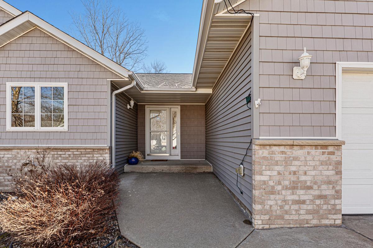 941 Rice Street Faribault, MN 55021 - Photo 5 of 57