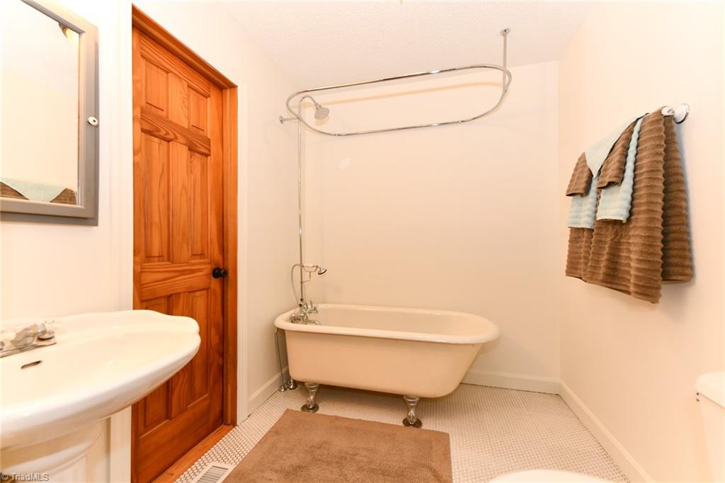8202 Dennis Road Walnut Cove, NC 27052 - Photo 23 of 35 Second Bathroom
