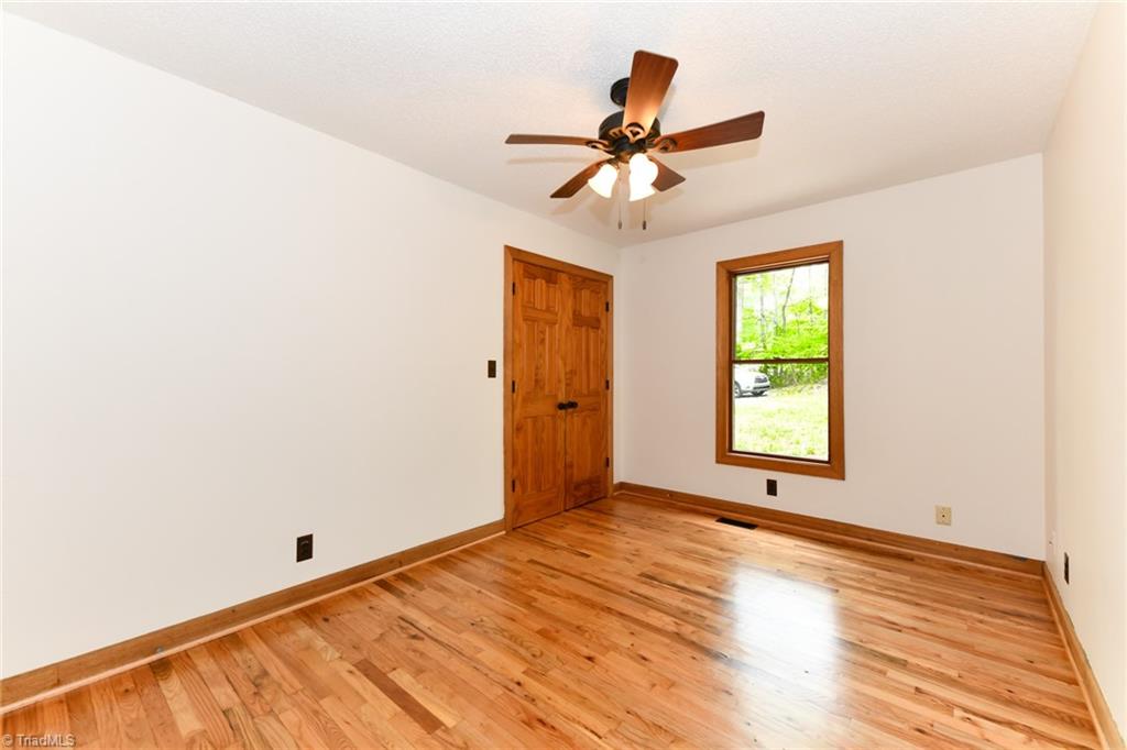 8202 Dennis Road Walnut Cove, NC 27052 - Photo 27 of 35 Office/Flex Space With Closet