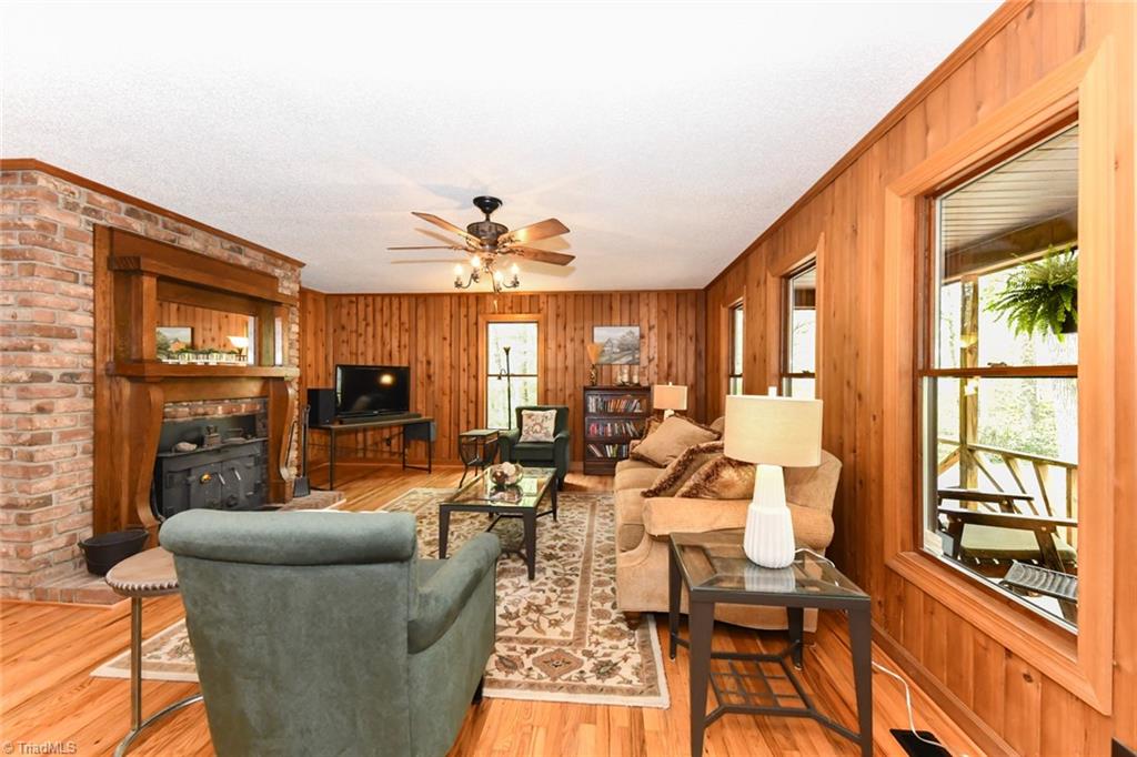 8202 Dennis Road Walnut Cove, NC 27052 - Photo 7 of 35 Living Room