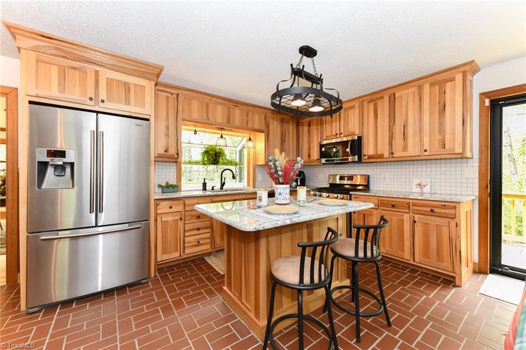 8202 Dennis Road Walnut Cove, NC 27052 - Photo 9 of 35 Kitchen