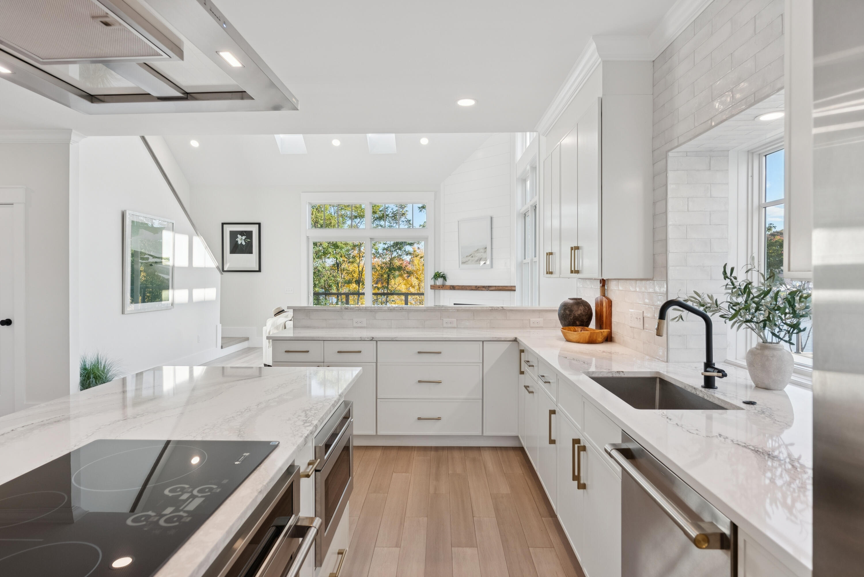 15 Isle Avenue, Unit 102 Saco, ME 04072 - Photo 13 of 68 Kitchen