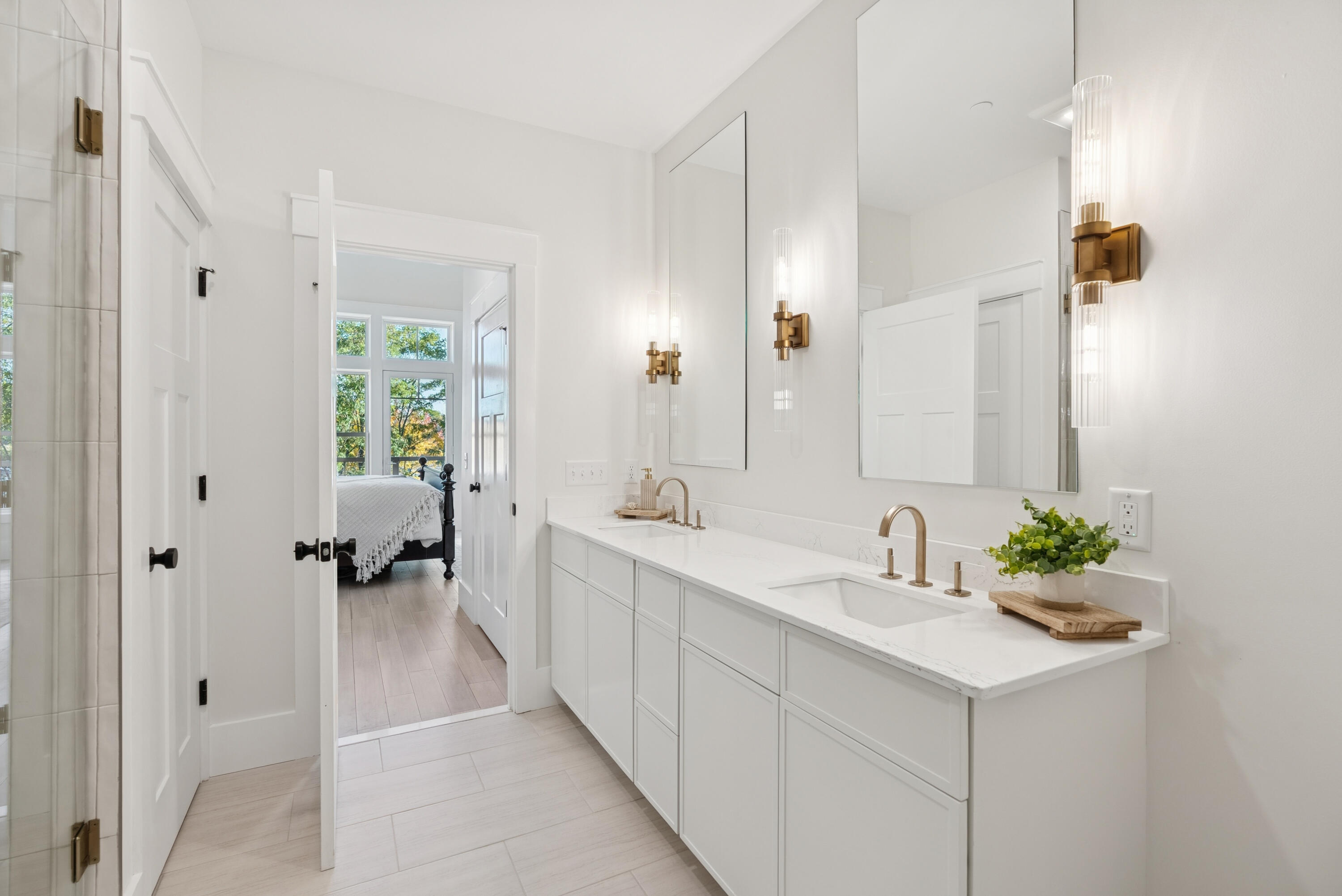 15 Isle Avenue, Unit 102 Saco, ME 04072 - Photo 31 of 68 Primary Bathroom