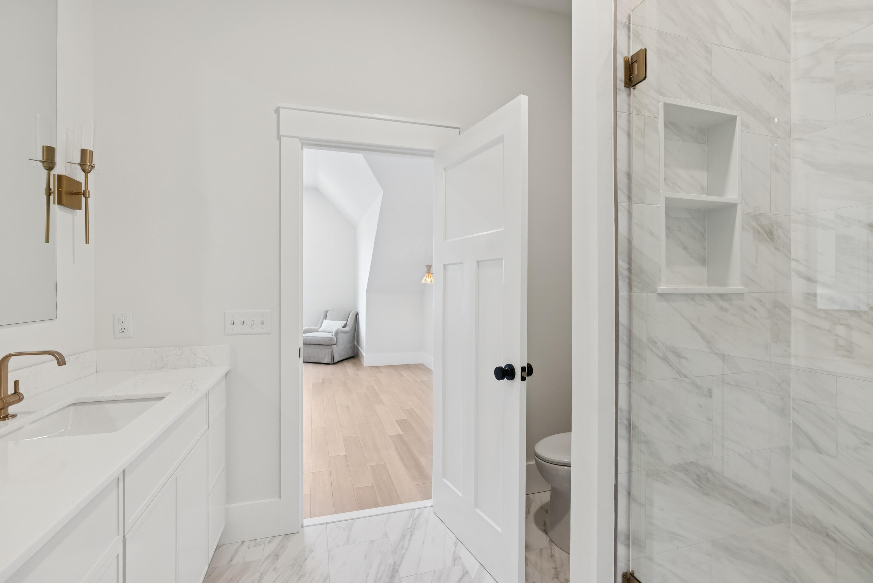 15 Isle Avenue, Unit 102 Saco, ME 04072 - Photo 42 of 68 En suite shower niche