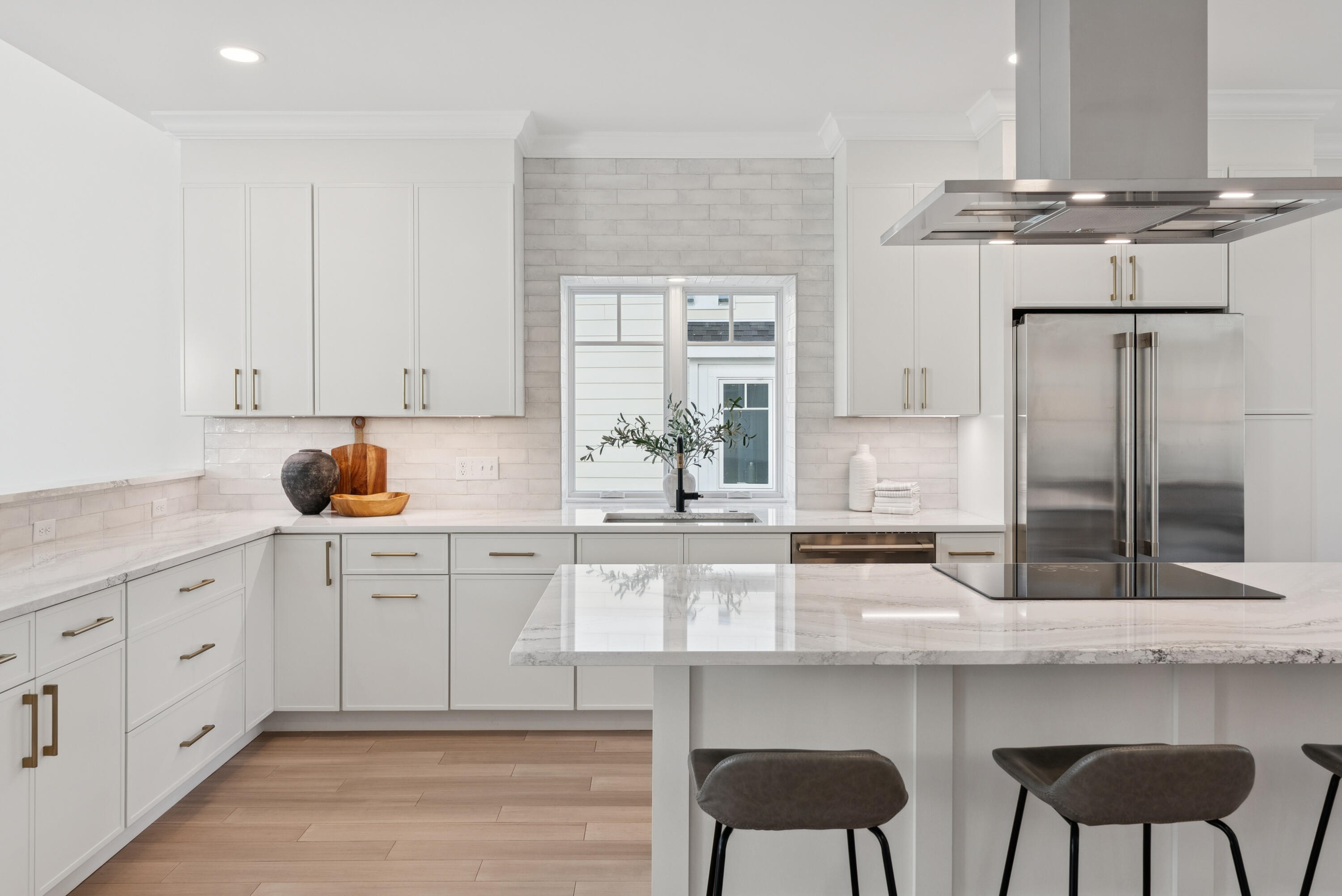 15 Isle Avenue, Unit 102 Saco, ME 04072 - Photo 6 of 68 Kitchen