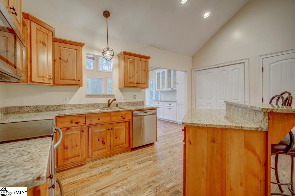 516 Shoresbrook Road Spartanburg, SC 29301 - Photo 9 of 32 Gallery Image 9