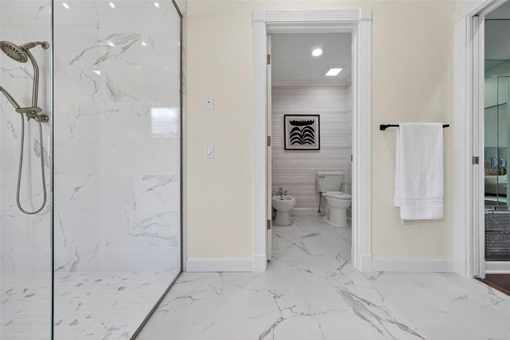 3488 Mistletoe Lane Longboat Key, FL 34228 - Photo 37 of 82