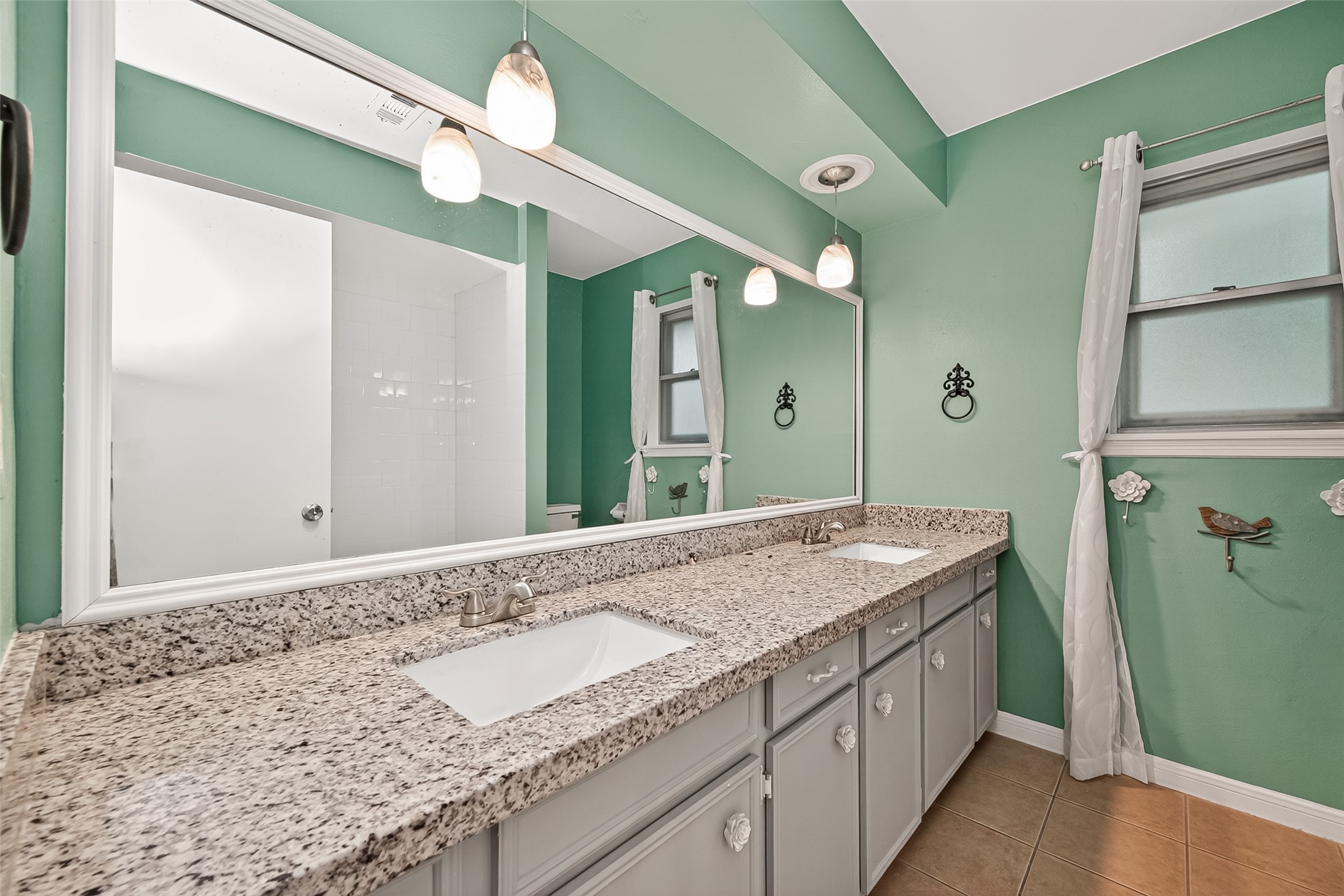 17810 Abby Lane Spring, TX 77379 - Photo 33 of 50 Bathroom with very recent countertop