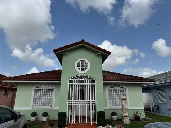 $400,000 | 7456 West 34th Court, Hialeah, FL 33018