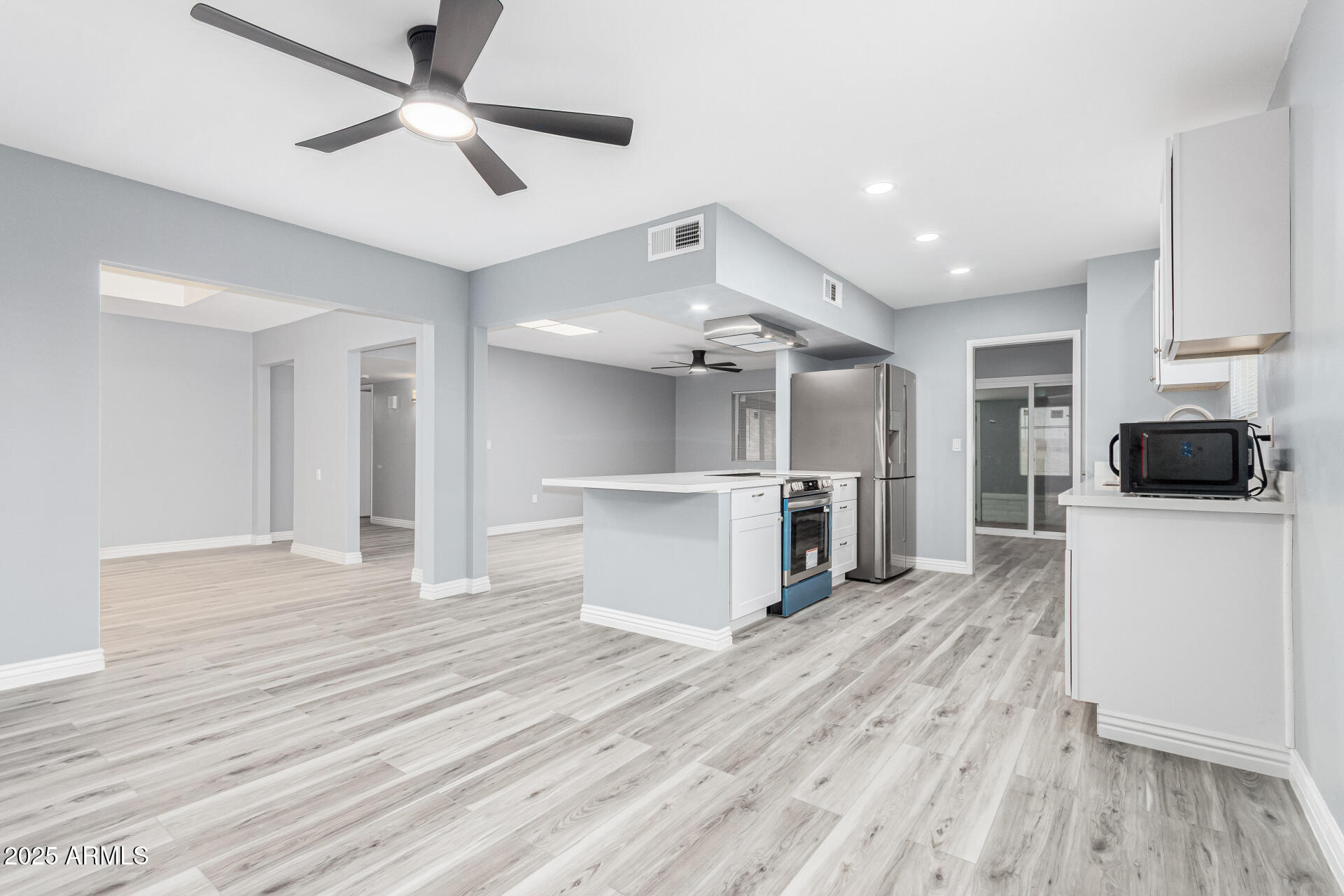 10022 West Mountain View Road Sun City, AZ 85351 - Photo 11 of 32 11 - Augusta 18912