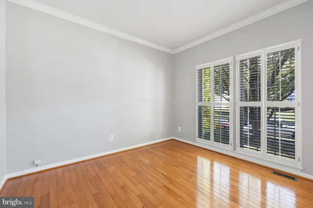 $648,700 | 2857 Myrtlewood Drive, Dumfries, VA 22026