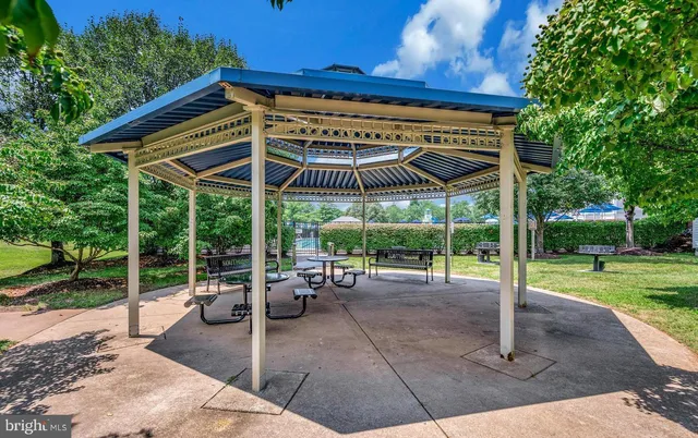 $648,700 | 2857 Myrtlewood Drive, Dumfries, VA 22026